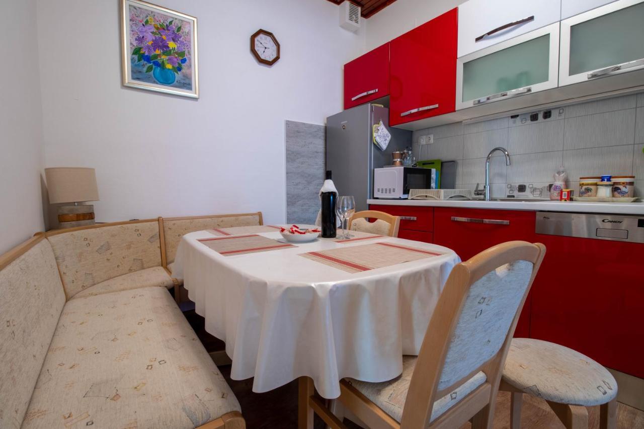 Apartman Ivan Drniš エクステリア 写真