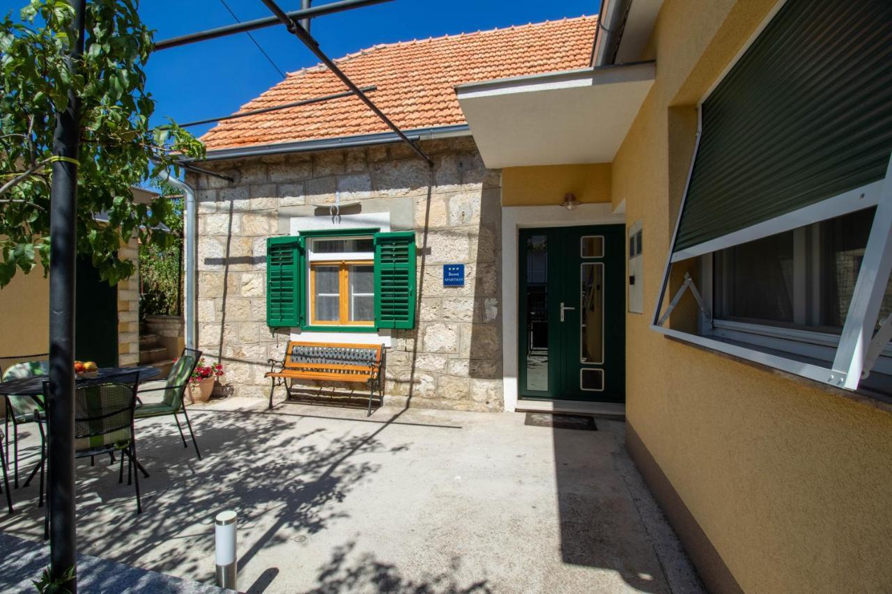 Apartman Ivan Drniš エクステリア 写真