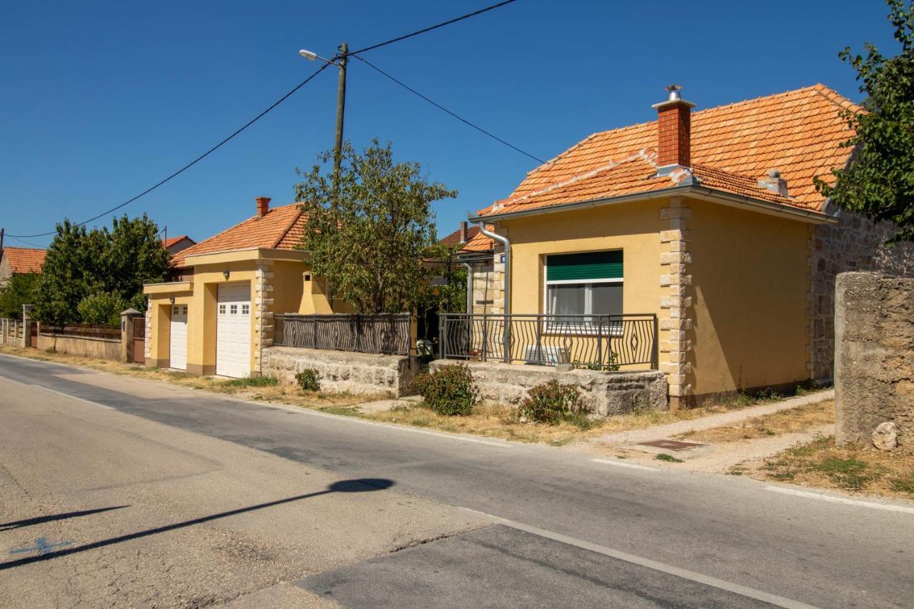 Apartman Ivan Drniš エクステリア 写真