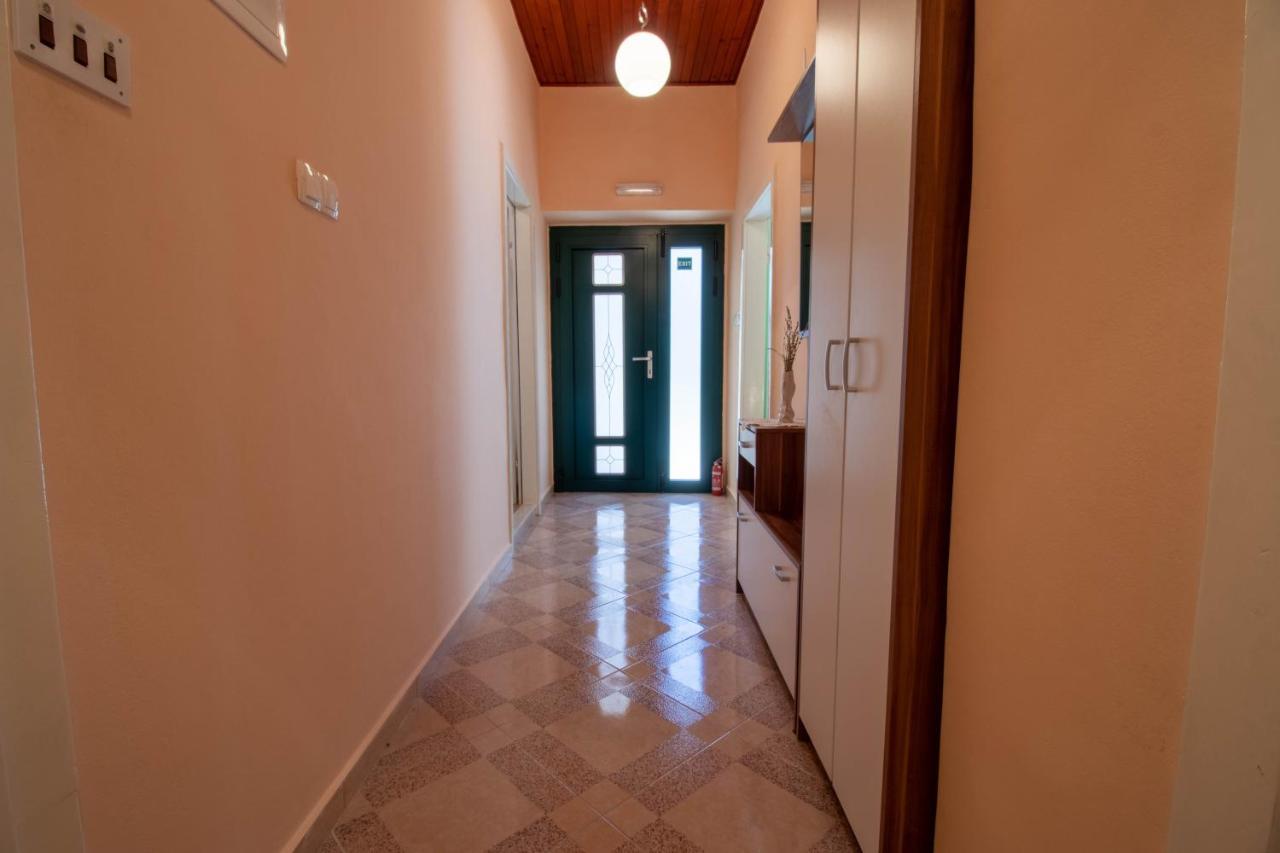 Apartman Ivan Drniš エクステリア 写真